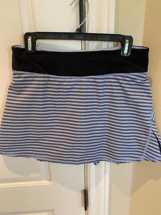 lululemon athletica Dresses & Skirts - Rare Lululemon pacesetter skirt, blue and black striped - size 6 tall
